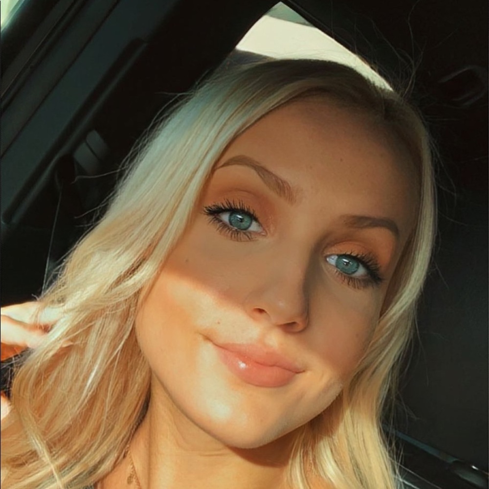 Meet your Posher, Camryn